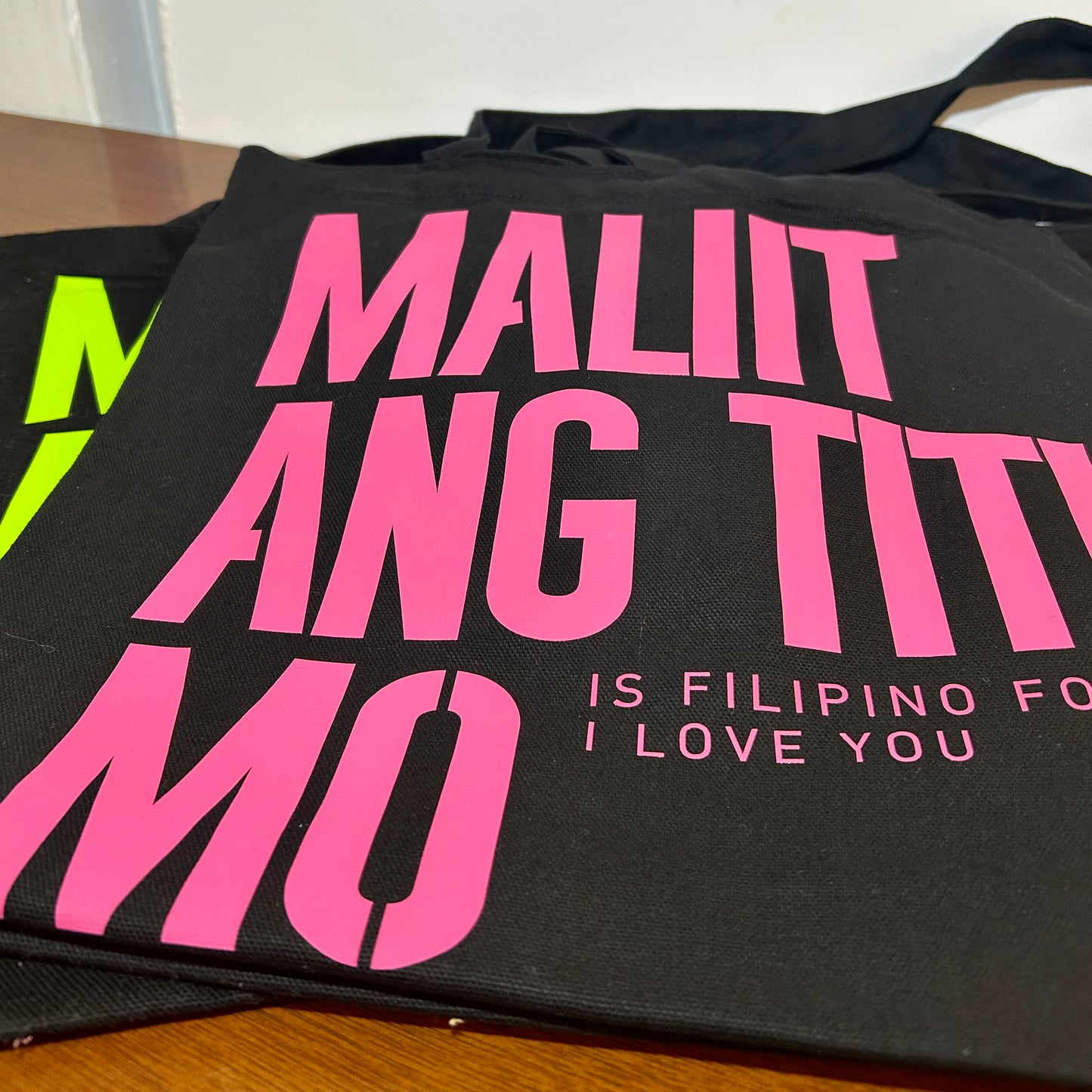 "MALIIT ANG TITI MO... ♡" Tote